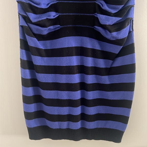 Ted Baker Kitey Pleat Detail Striped Dress - Picture 4 of 13